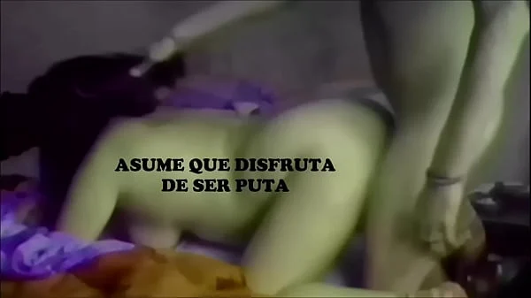 Argentina se hace puta y goza con leche en la cara gritando como loca