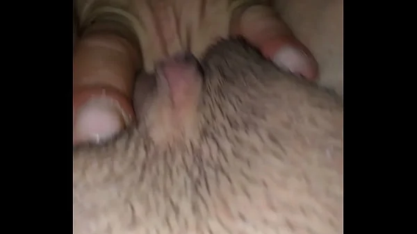 Argentino lamiendo concha y haciéndola explotar de placer