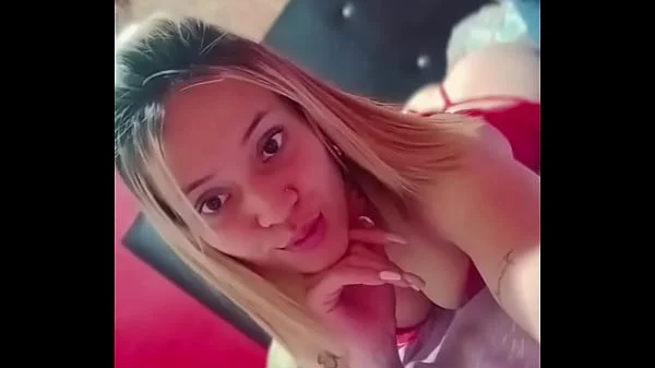 Rubia argentina culiando como una diosa del porno